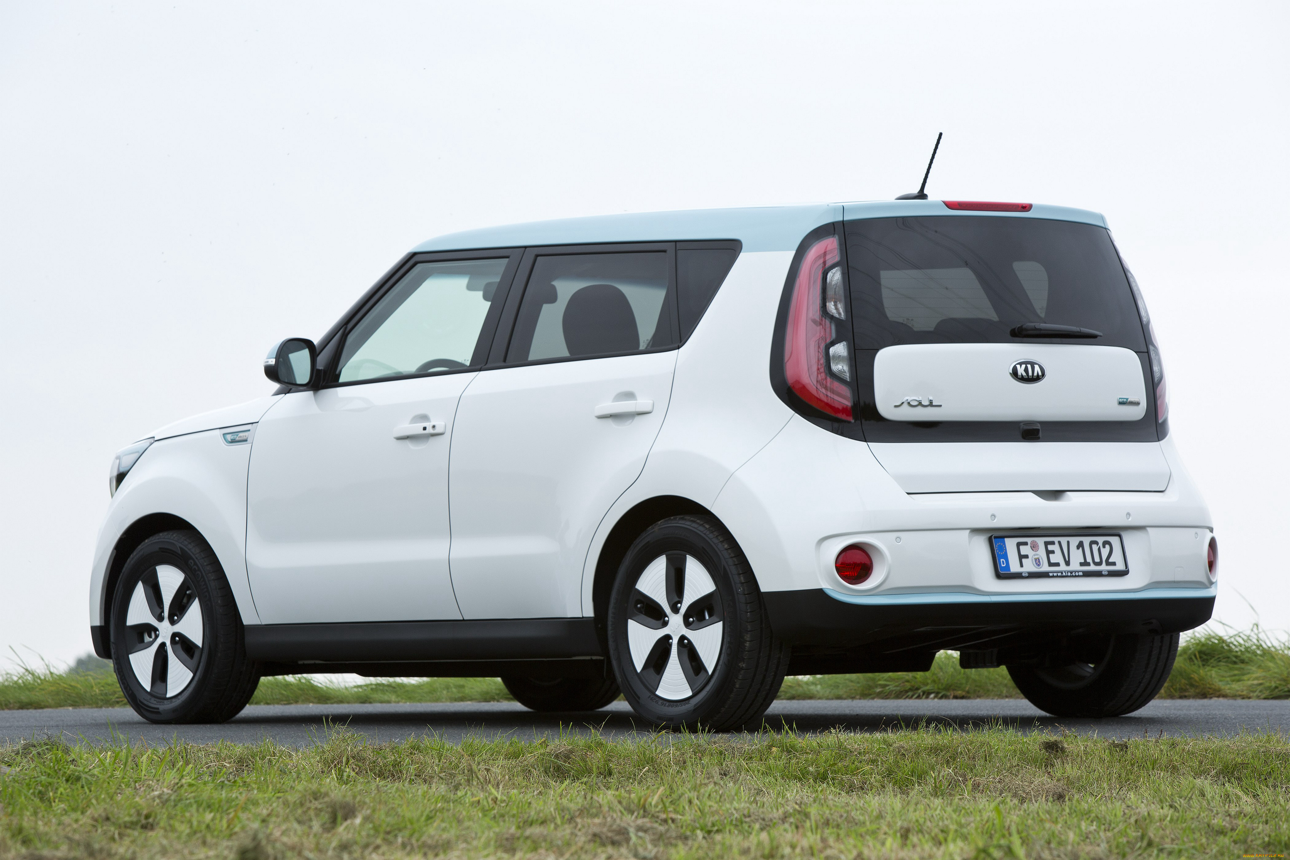 Соул. Kia Soul. Kia Soul 2014. Киа Soul ev 2014. Киа соул ev сзади.